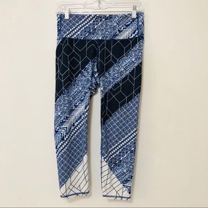 Athleta Powervita Navy Print Capri Legging